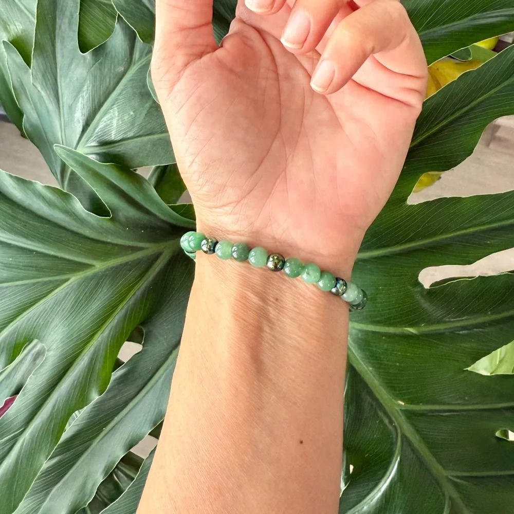 Green Aventurine & Hematite bracelet (one) - Picture 5 of 9